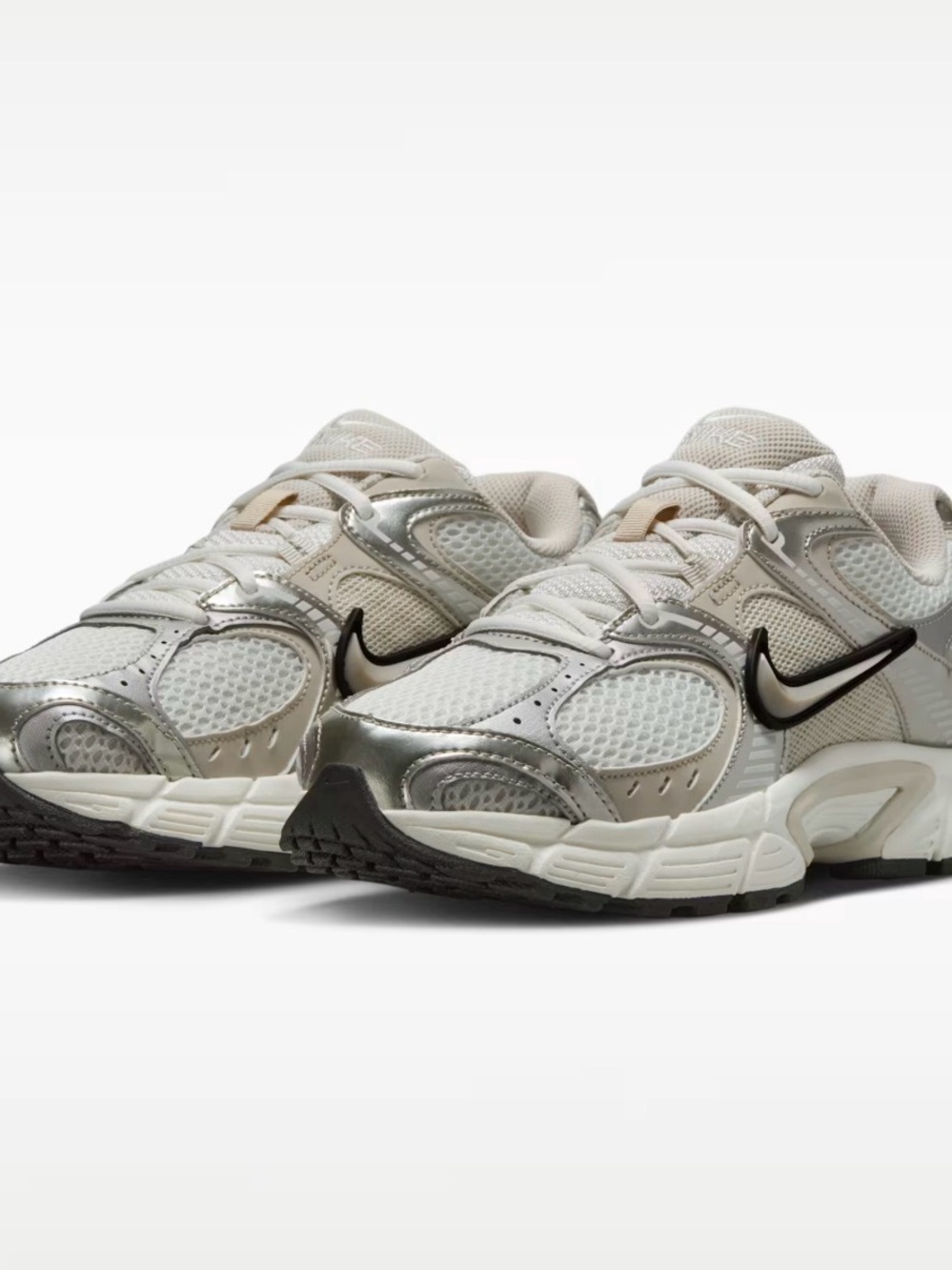 Nike Women’s V5 RNR Sneakers